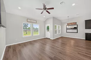 6130 Hazel Lk Dr, Conroe, TX 77303 - Photo 7