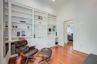 15835 N Barkers Landing Rd, Houston, TX 77079 - Photo 11