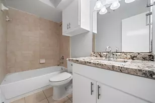 8676 Meadowcroft Dr, Houston, TX 77063 - Photo 41