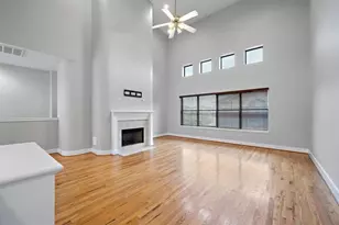 8676 Meadowcroft Dr, Houston, TX 77063 - Photo 13