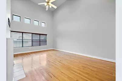 8676 Meadowcroft Drive, Houston, TX 77063 - Photo 25