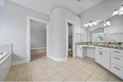 8676 Meadowcroft Drive, Houston, TX 77063 - Photo 33