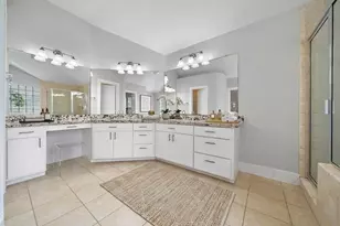 8676 Meadowcroft Dr, Houston, TX 77063 - Photo 7