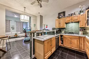 1713 Moody Ave, Galveston, TX 77550 - Photo 7