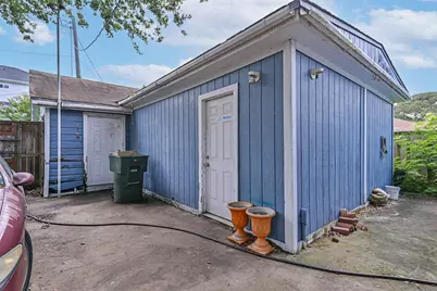 1713 Moody Avenue, Galveston, TX 77550 - Photo 35