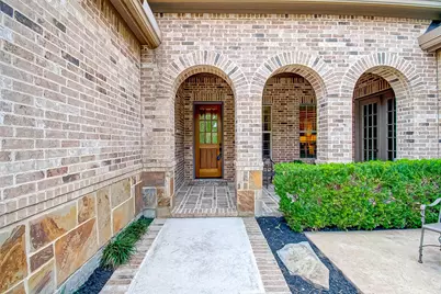 7 Shearling Court, Spring, TX 77389 - Photo 5