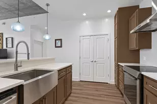 5925 Almeda Rd, Houston, TX 77004 - Photo 35