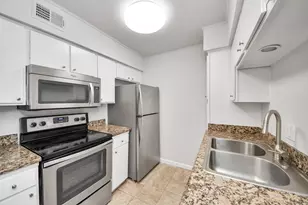 4641 Wild Indigo St, Houston, TX 77027 - Photo 3