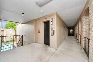 4641 Wild Indigo St, Houston, TX 77027 - Photo 11