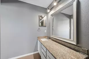 14550 Fonmeadow Dr, Houston, TX 77035 - Photo 9
