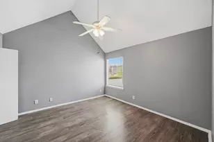 14550 Fonmeadow Dr, Houston, TX 77035 - Photo 5