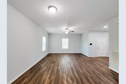 3201 J P Davis Avenue, Bay City, TX 77414 - Photo 5