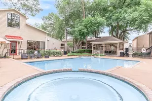 8282 Cambridge St, Houston, TX 77054 - Photo 3