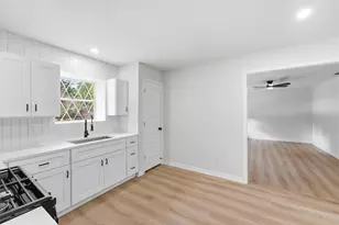 719 Cherry Valley Dr, Houston, TX 77336 - Photo 11