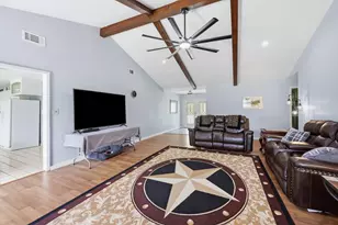 186 Poinsettia St, Bridge City, TX 77611 - Photo 5
