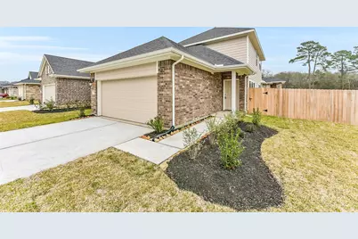 3906 Sugardale Street, Baytown, TX 77521 - Photo 3