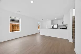 3025 Fantasy Ter Dr, Katy, TX 77493 - Photo 9