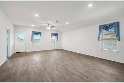 8004 Front Nine Lane, Navasota, TX 77868 - Photo 7