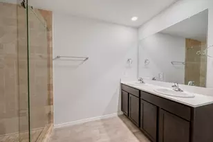 8004 Front Nine Ln, Navasota, TX 77868 - Photo 13