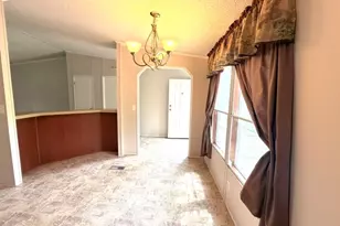 406 E Lois Ln, Somerville, TX 77879 - Photo 5