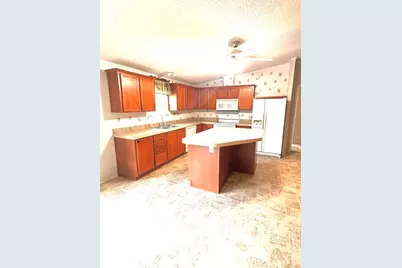 406 E Lois Lane, Somerville, TX 77879 - Photo 9