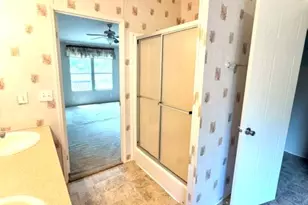 406 E Lois Ln, Somerville, TX 77879 - Photo 15