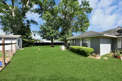 2601 Holly Street, Liberty, TX 77575 - Photo 21