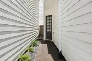 8534 Madeleine Rose Ln, Houston, TX 77055 - Photo 17