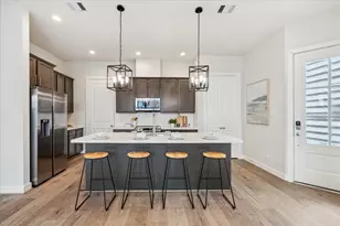 8534 Madeleine Rose Ln, Houston, TX 77055 - Photo 5