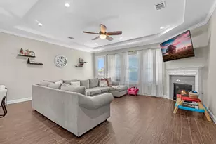 10 N Forrest Ave, La Porte, TX 77571 - Photo 5