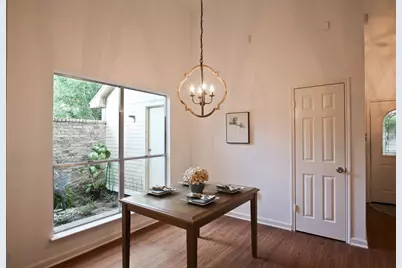 2002 Creekshire Drive, Sugar Land, TX 77478 - Photo 9