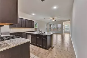 14011 Wolftrap Ln, Conroe, TX 77384 - Photo 9