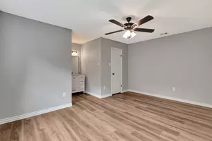 106 N Woodstock Cir Dr, The Woodlands, TX 77381 - Photo 27