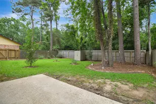 106 N Woodstock Cir Dr, The Woodlands, TX 77381 - Photo 33