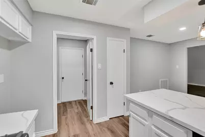 106 N Woodstock Circle Drive, The Woodlands, TX 77381 - Photo 23