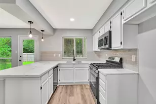 106 N Woodstock Cir Dr, The Woodlands, TX 77381 - Photo 21