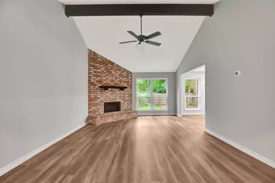 106 N Woodstock Circle Drive, The Woodlands, TX 77381 - Photo 9