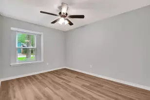 106 N Woodstock Cir Dr, The Woodlands, TX 77381 - Photo 31