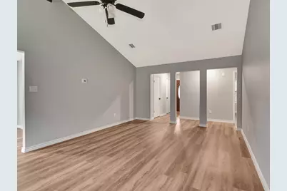 106 N Woodstock Circle Drive, The Woodlands, TX 77381 - Photo 11