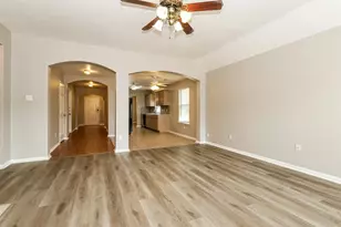 1711 Rock Ridge Dr, Houston, TX 77049 - Photo 3