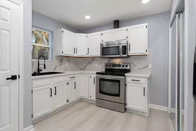 305 N Ennis St, Houston, TX 77003 - Photo 19