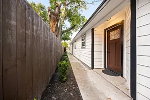 305 N Ennis St, Houston, TX 77003 - Photo 17