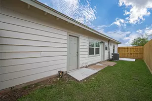 1739 W 5th St, Freeport, TX 77541 - Photo 25