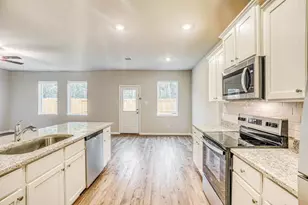 8214 Sunberry Shadow Dr, Houston, TX 77016 - Photo 9