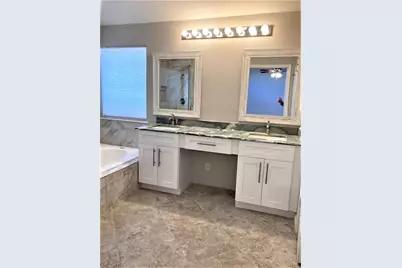 3231 Creek Manor Drive, Houston, TX 77339 - Photo 11
