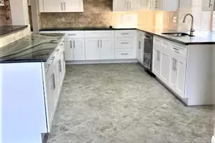 3231 Creek Manor Dr, Houston, TX 77339 - Photo 9