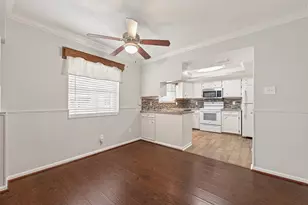 10006 Towne Tower Ln, Sugar Land, TX 77498 - Photo 11