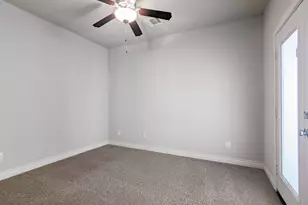 5323 Kiam St, Houston, TX 77007 - Photo 5