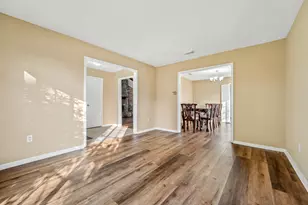 9302 Claridge Dr, Houston, TX 77031 - Photo 9