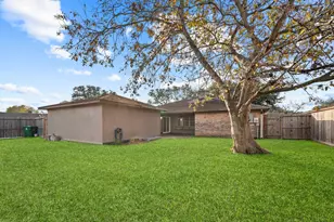 9302 Claridge Dr, Houston, TX 77031 - Photo 47